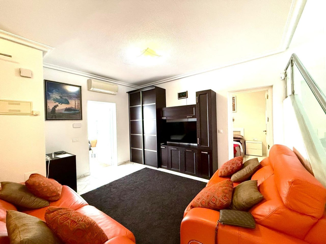 house-img
