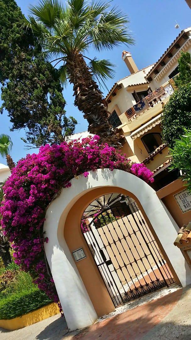 house-img